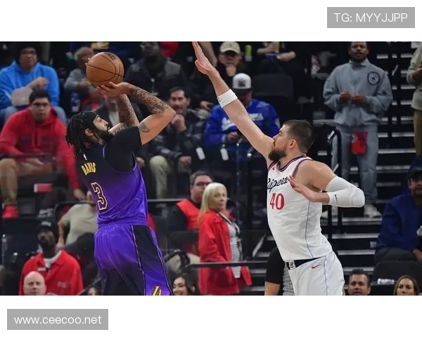 NBA群星对决引爆新浪体育网 NBA群星对决引爆新浪体育网