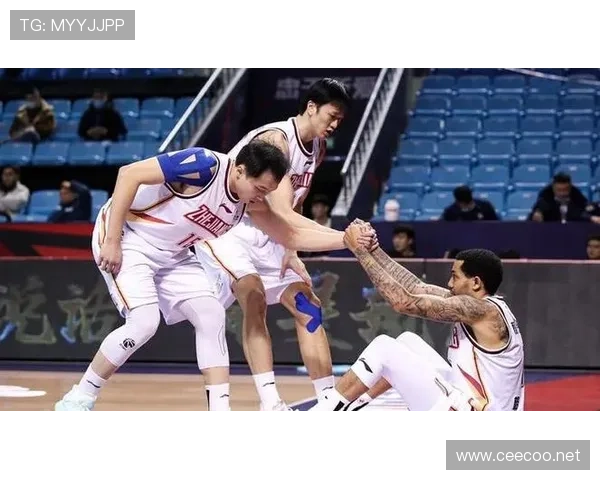 程帅澎绝平韦瑟斯庞率浙江险胜青岛 程帅澎绝平韦瑟斯庞率浙江险胜青岛